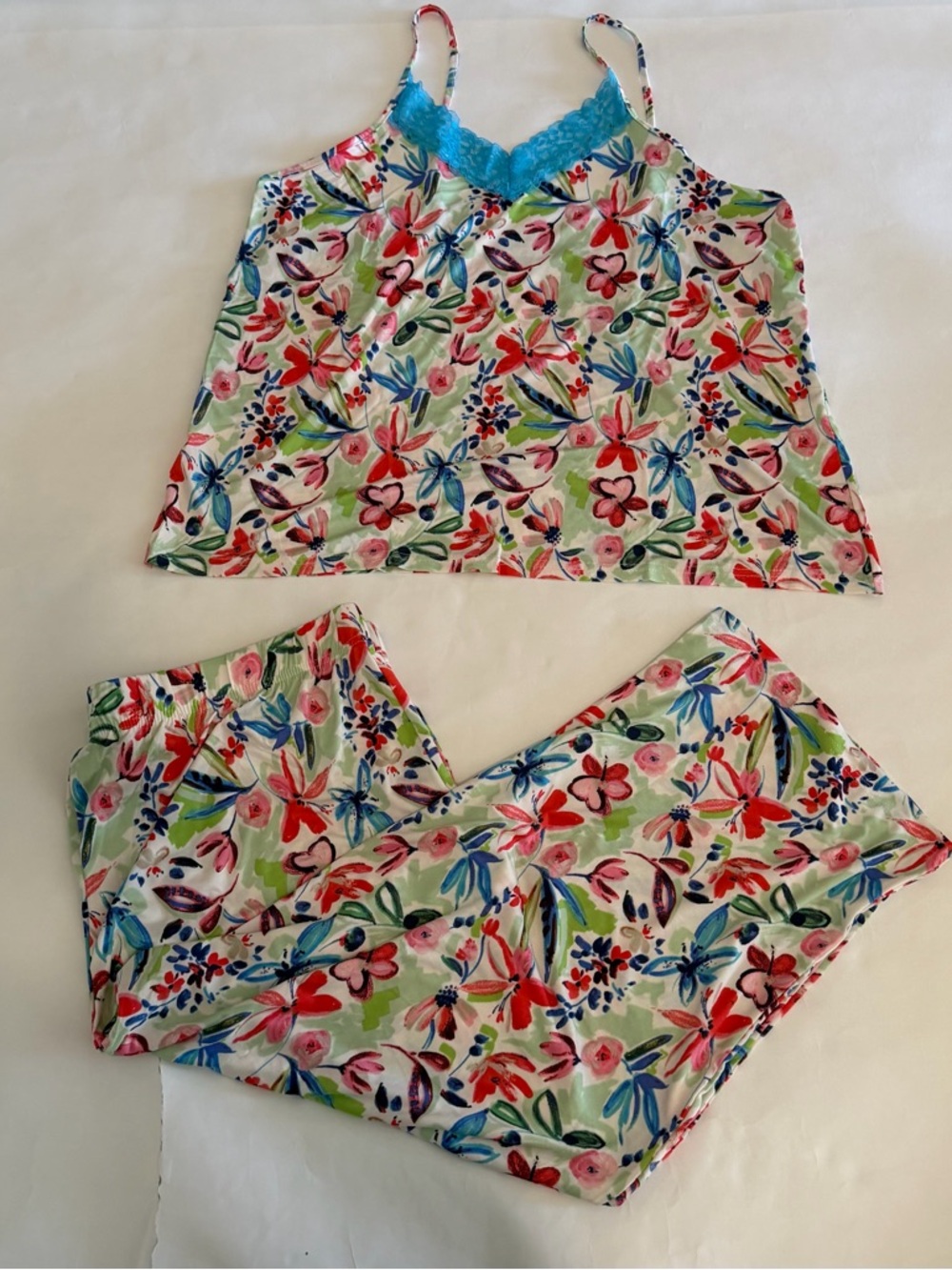 Lady Princess Sleepwear Plus Size Floral Lace-Trim Pajama Set in Multicolor